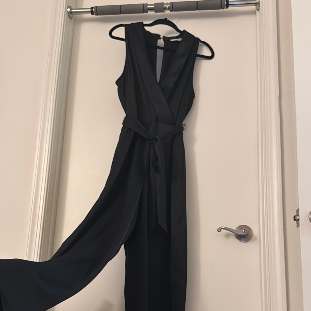 Elegant Black Sleeveless Jumpsuit